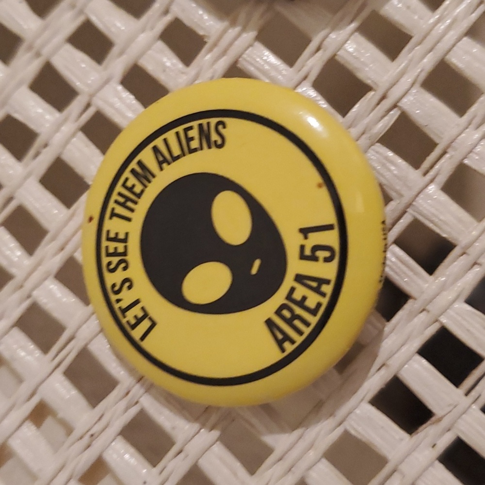 3/$10 Area 51 Alien Small Pin Button Yellow